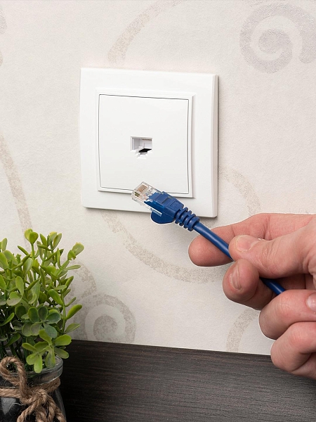 Минск Розетка RJ-45 1-местная СП белая EKF